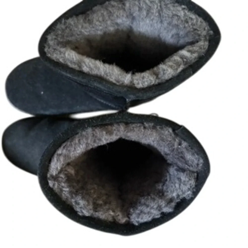 Rj's Fuzzies Black Sheepskin Boots Sz 6 Sherpa‎ lined Genuine Suede Winter Cozy